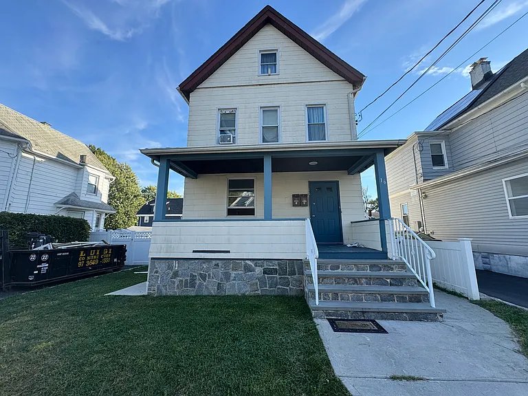 16 Walnut Ter #1A — Photo 1