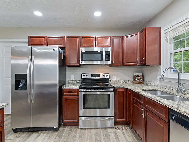 12418 Red Rock Ct — Photo 9
