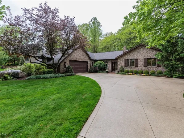9398 Knights Way, Brecksville, OH 44141
