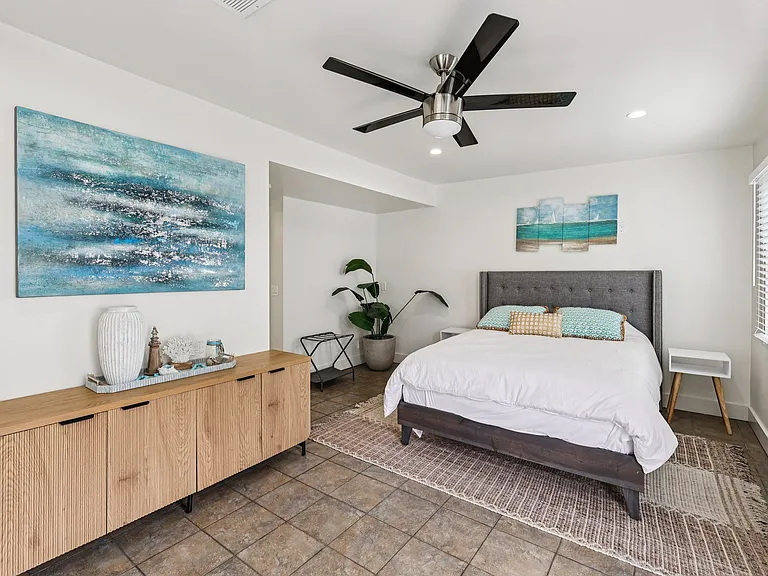 722 Sunset Ct — Photo 18