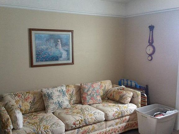 4th image of 8631 Dorothy Ave