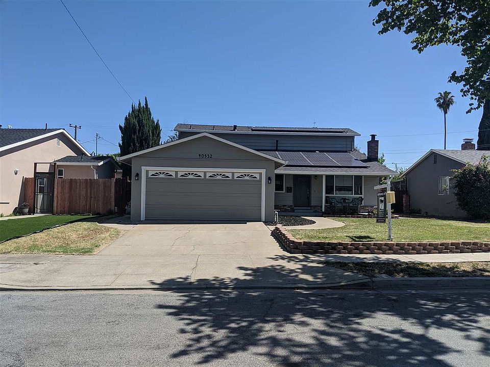 1st image of 40532 Ives Ct