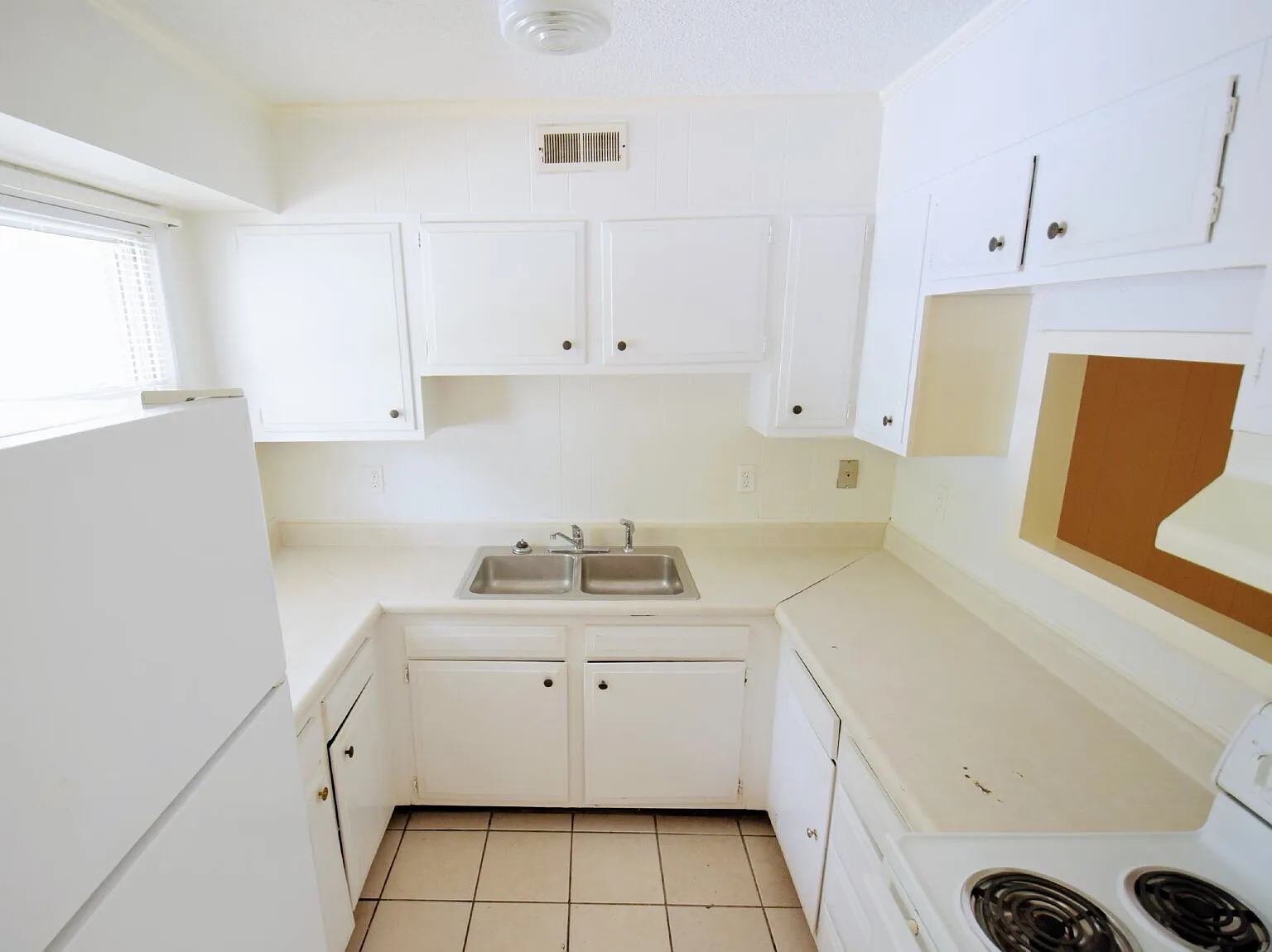 2 bed, 1.5 bath, 1005 sqft, $875 — Photo 4