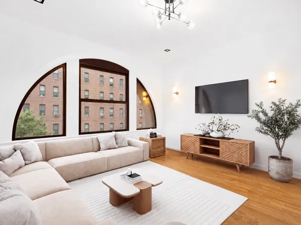 90 Nassau St #5C, New York, NY 10038