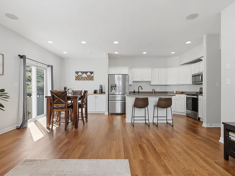 10302 N Morgan Blvd — Photo 5