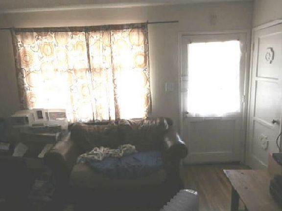 3rd image of 8712 Katherine Ave