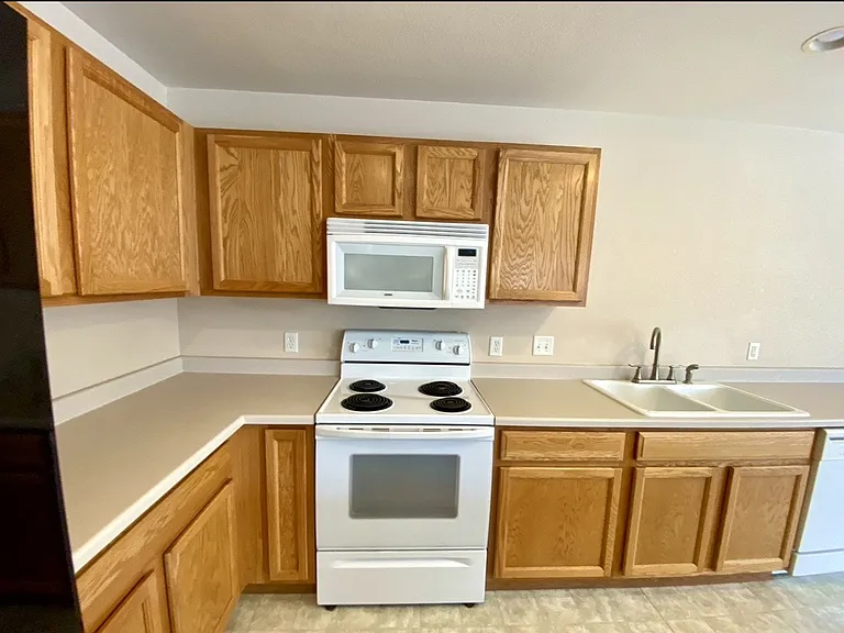 1730 Elk Springs St — Photo 7