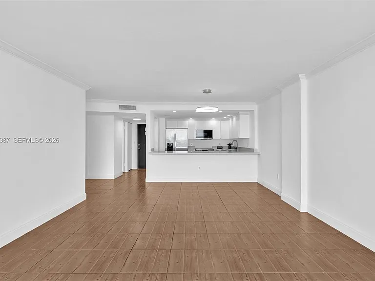 2801 NE 183rd St #1703W — Photo 14