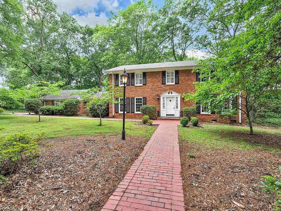 1st image of 115 Fernbrook Cir