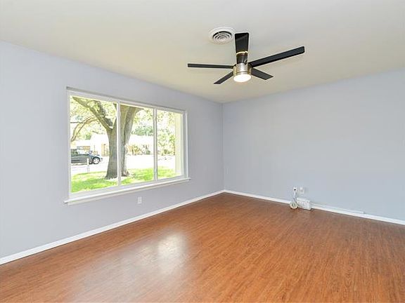 5th image of 1613 Ashberry Dr