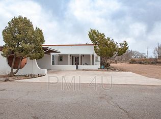 708 Western Dr, Rio Communities, NM 87002