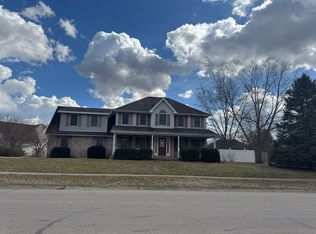 2047 Parkside Dr, Columbus, IN 47203