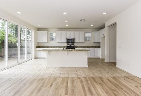 5th image of 2958 E Via Corvina