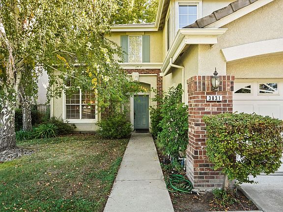 2nd image of 3831 Brook Valley Cir