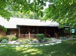 5760 Wayne Center Dr, Allenton, WI 53002