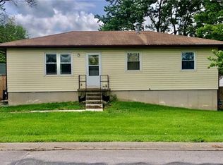 315 Lovers Ln, Cameron, MO 64429