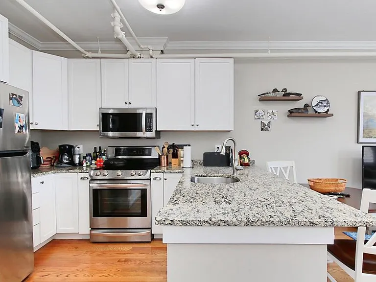 1008 Pendleton St #2B — Photo 1