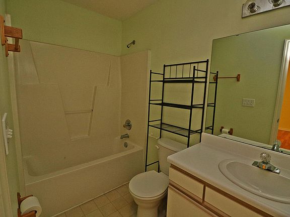 5th image of 2601 A Boone Ct