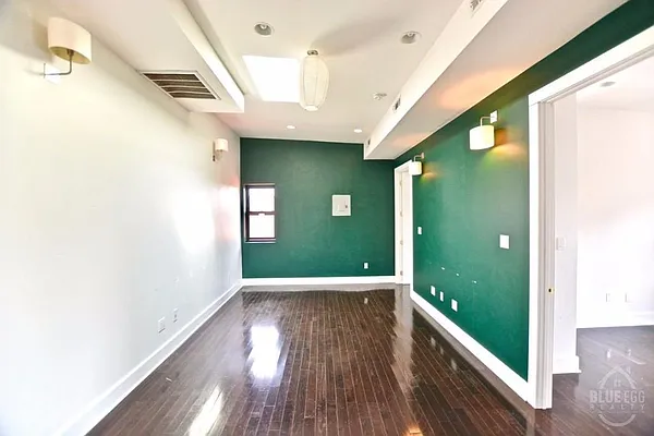 Rented by Blue Egg Realty Corp | media 10