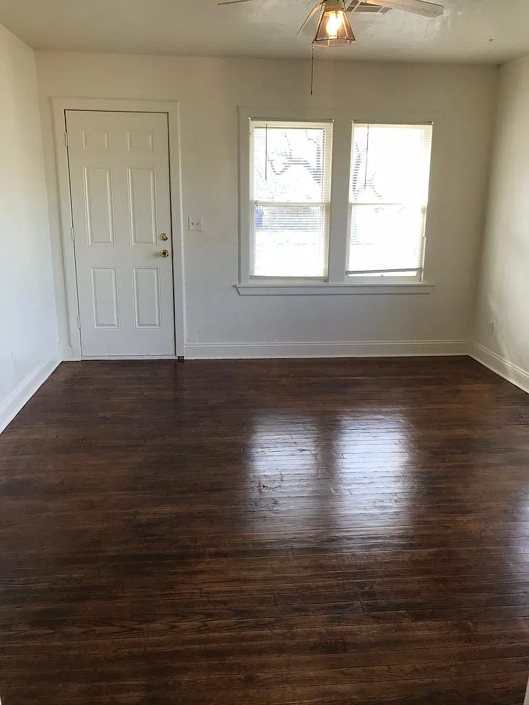 3 bed, 972 sqft, $1,000 — Photo 2