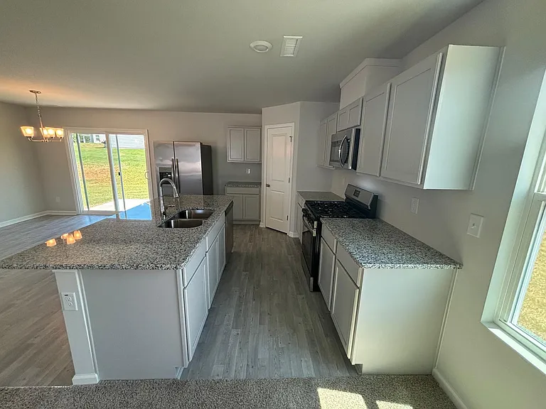 800 Putney Hill Rd — Photo 5