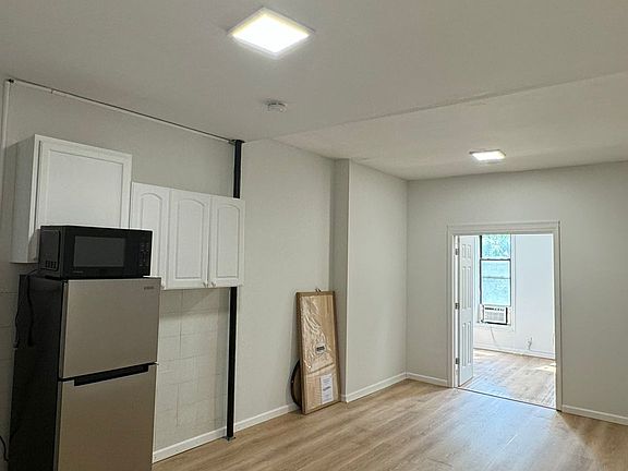 3rd image of 518 E 83rd St #3F
