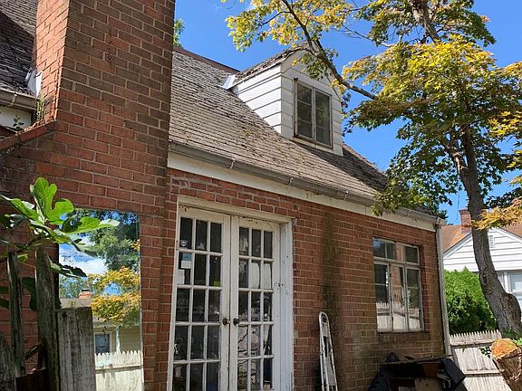 5th image of 6008 Bryn Mawr Ave