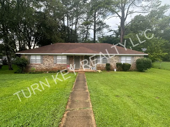 6220 Cole Ave, Pinson, AL 35126