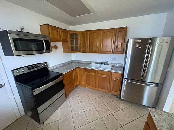 3rd image of 5691 Stonington Way