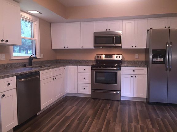 3rd image of 3417 Fraserdale Dr