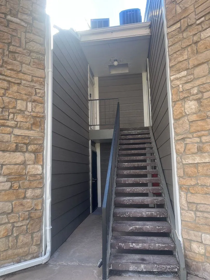 Building Photo - 18163 E Kentucky Ave #202