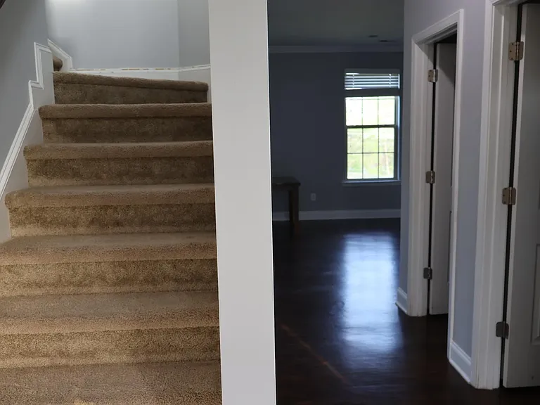 1328 Lowenstein St — Photo 18