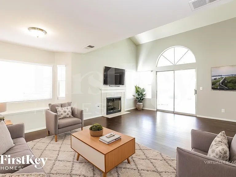 7090 Orange Grove Ln — Photo 4