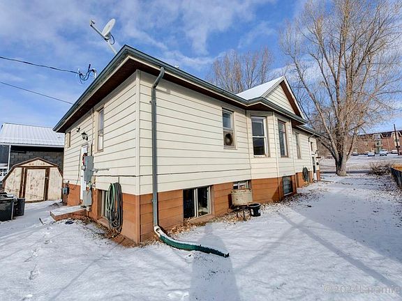 3rd image of 1410 Harney St