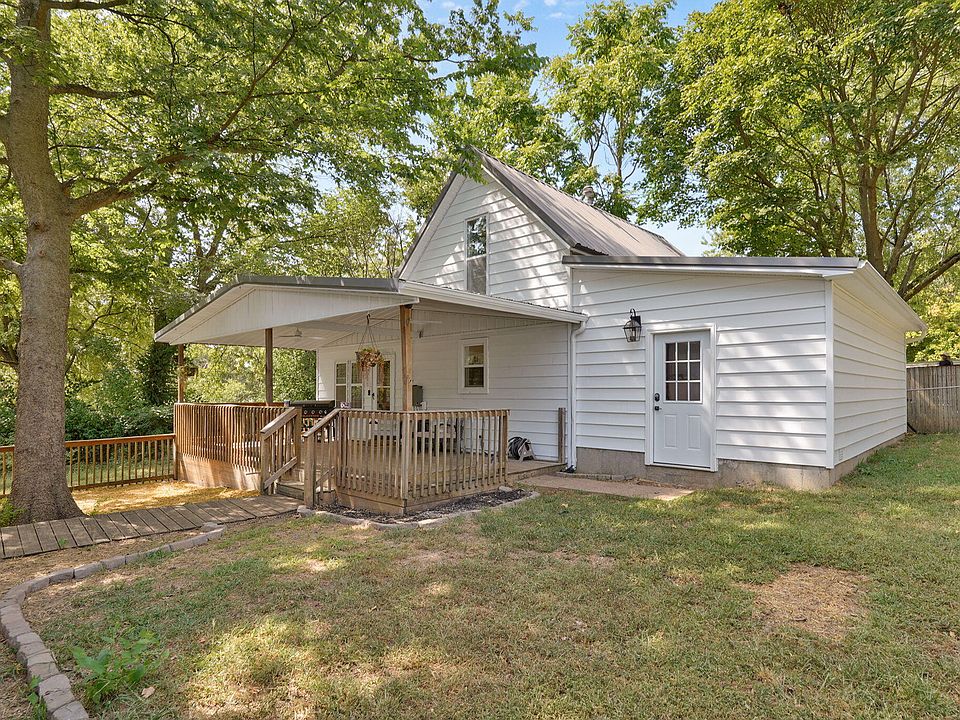 1st image of 202 N Lincoln Avenue