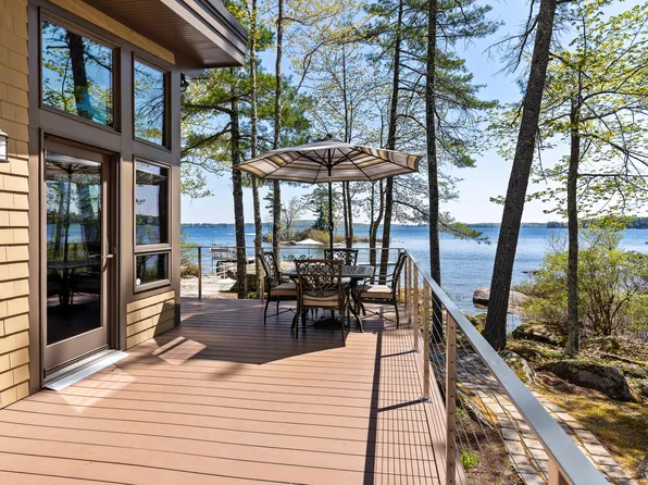 102 Musson Road, Raymond, ME 04071