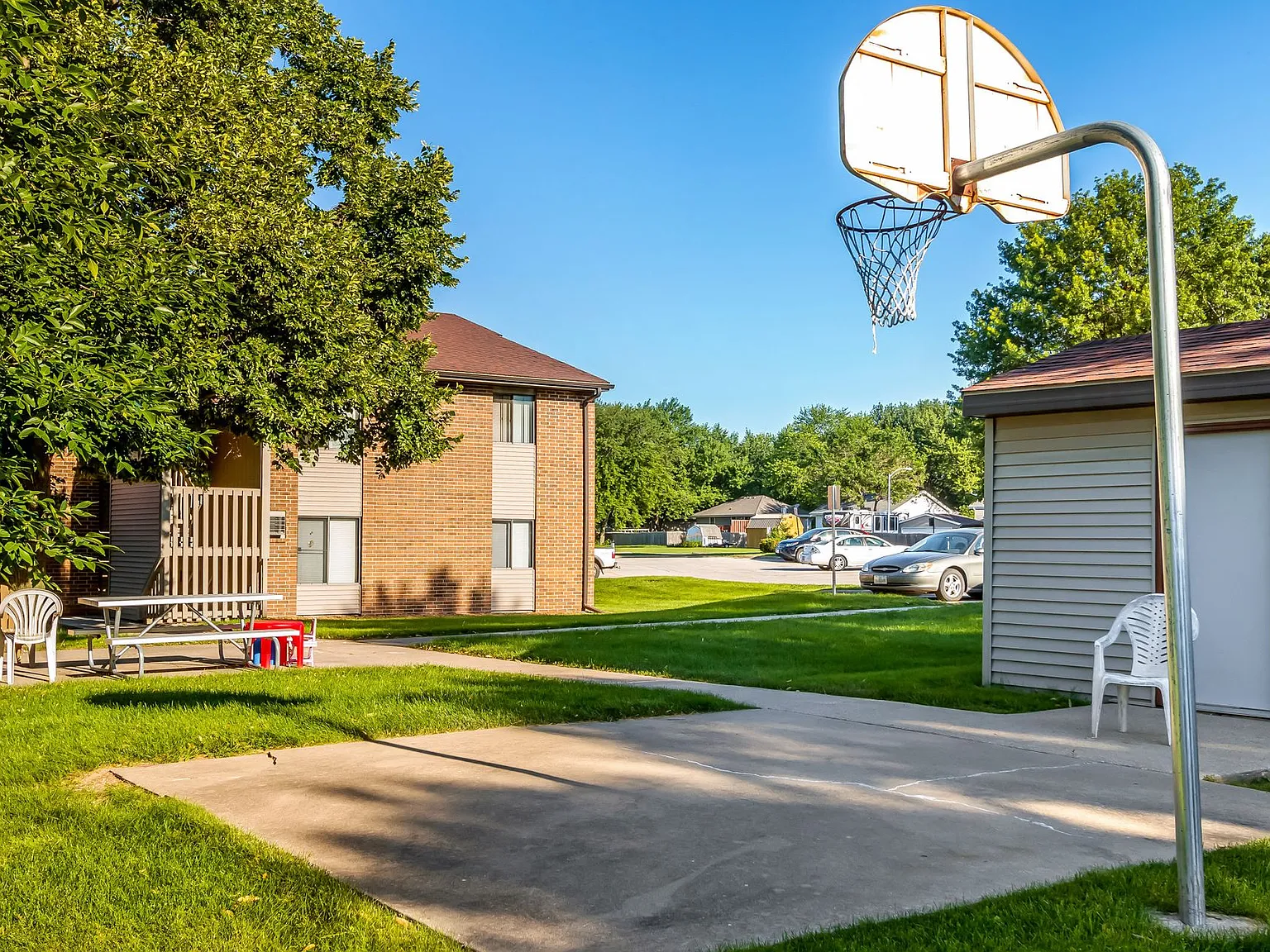 Carlisle Park Apartments — Photo 4