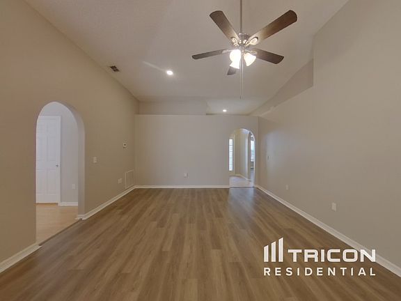 3rd image of 1080 Amanda Kay Cir