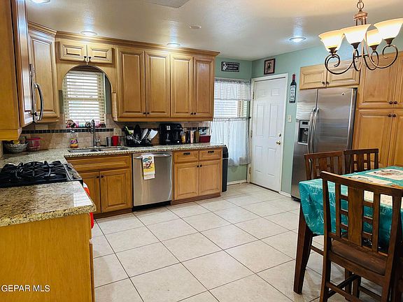 5th image of 4808 Harcourt Dr