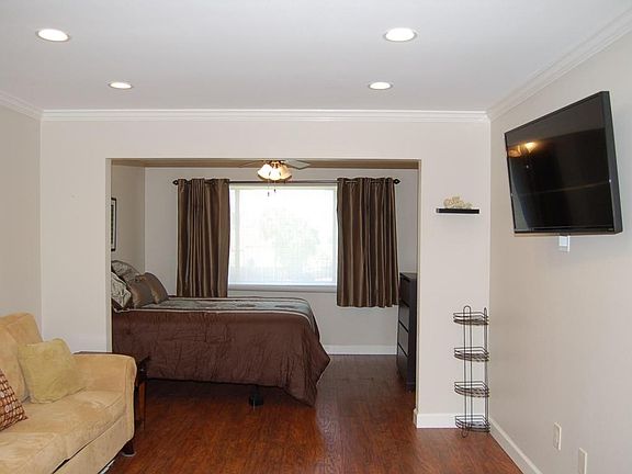 4th image of 7453 Sunset Harbor Dr #202