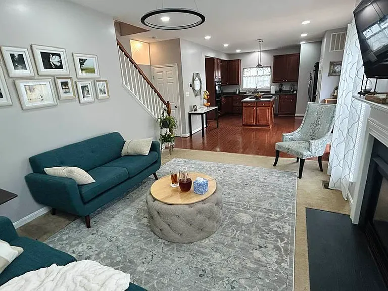 7 Azalea St #1 — Photo 8