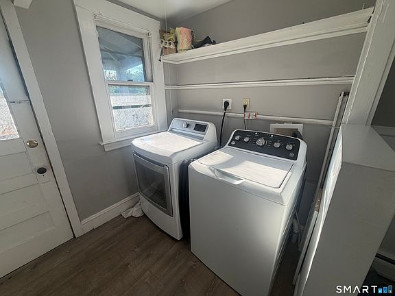 4th image of 400 Main St #2