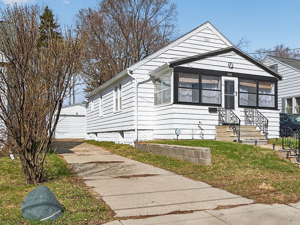 1st image of 630 Saint Clair Ave