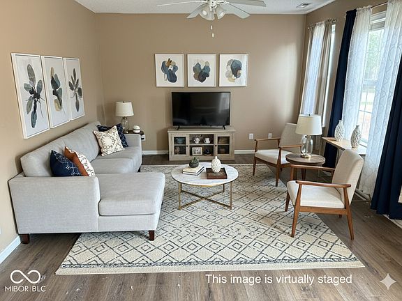 4th image of 19384 Fox Chase Dr