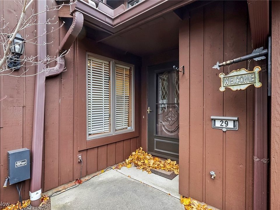 1st image of 29 Brandon Pl #29