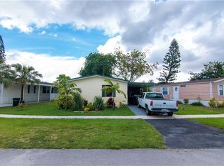 1300 SW 117th Way, Davie, FL 33325