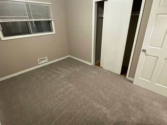 3rd image of 4131-4133 W Kiley Ave