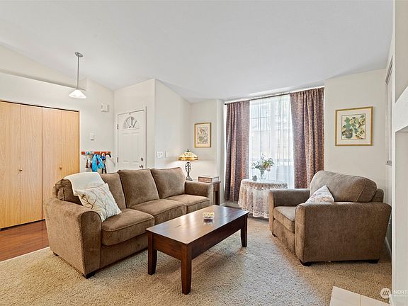 5th image of 20028 127th Street Ct E