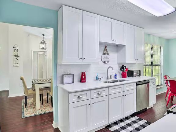 4th image of 2041 Ashton St