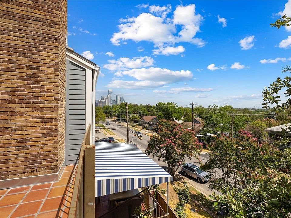 2nd image of 606 W Lynn St APT 6
